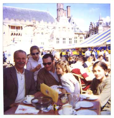 Kees Kousemaker with François Avril and family at Stripdagen Haarlem, June 2002